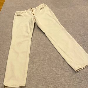 Universal threads Winter White button fly high rise skinny denim. Size 8/29 R